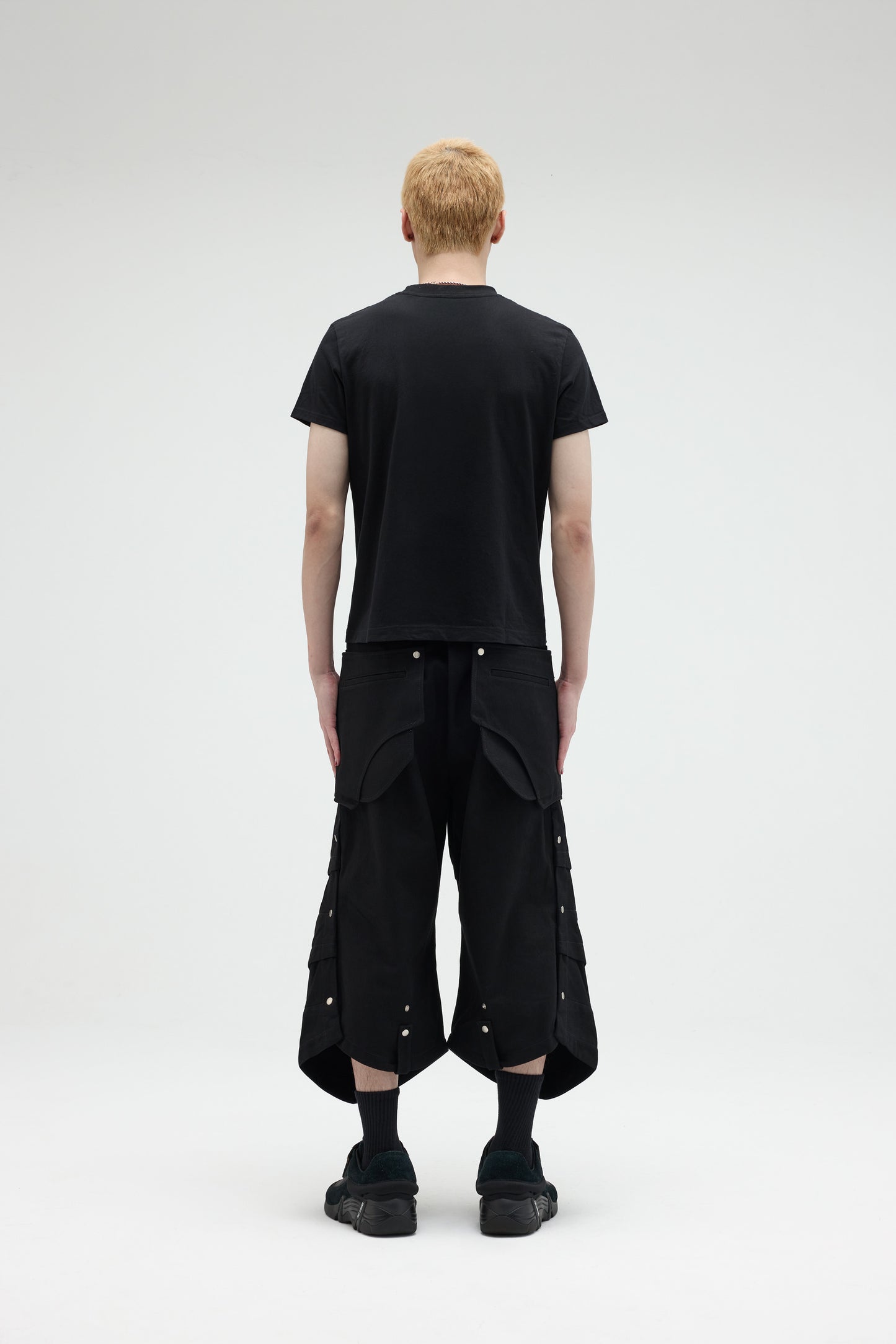 Everglow Tee (Slim Fit) - Black