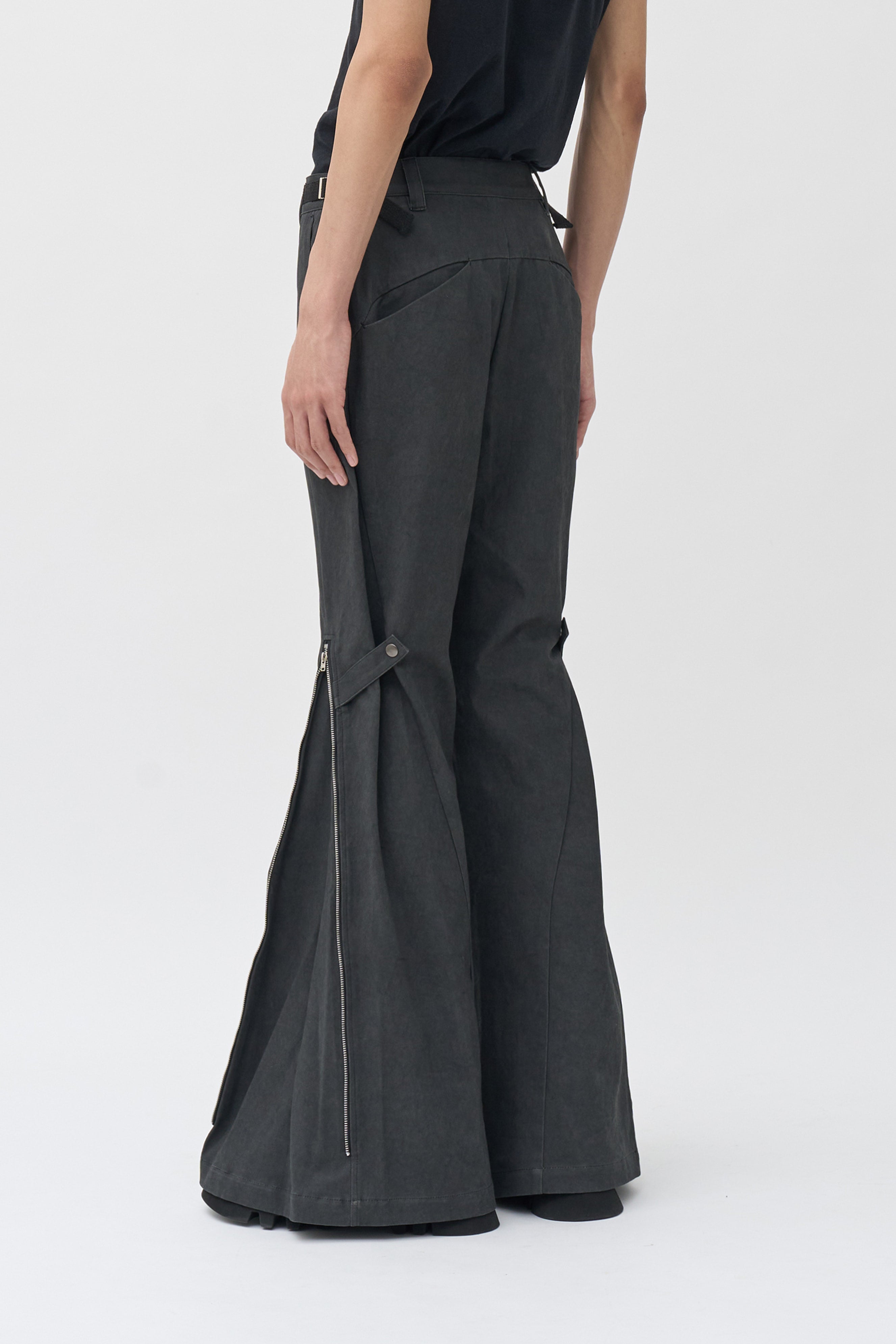 Rift Zip Flared Pants - Gray