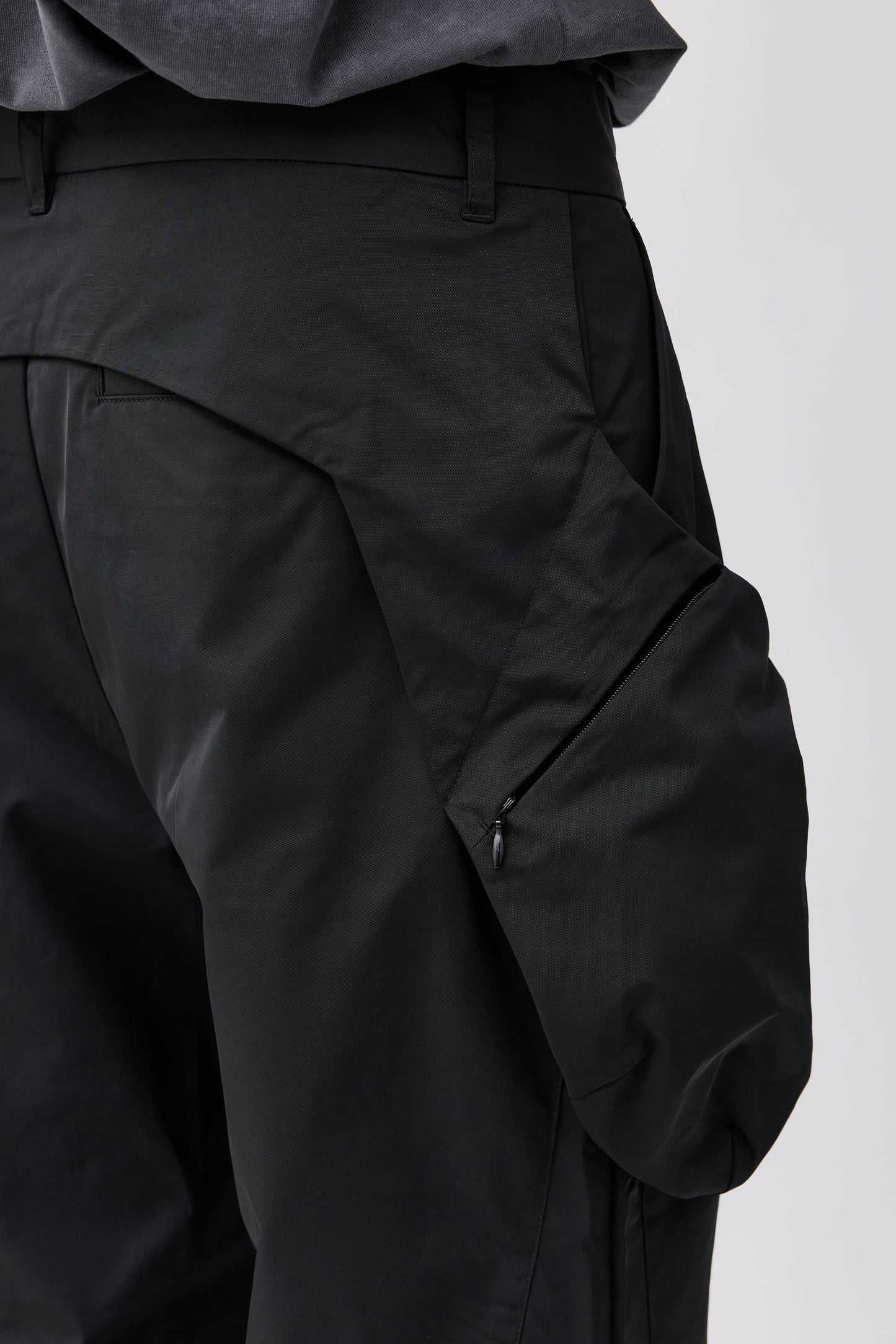 Aero-Flared Cargo Pants - Black