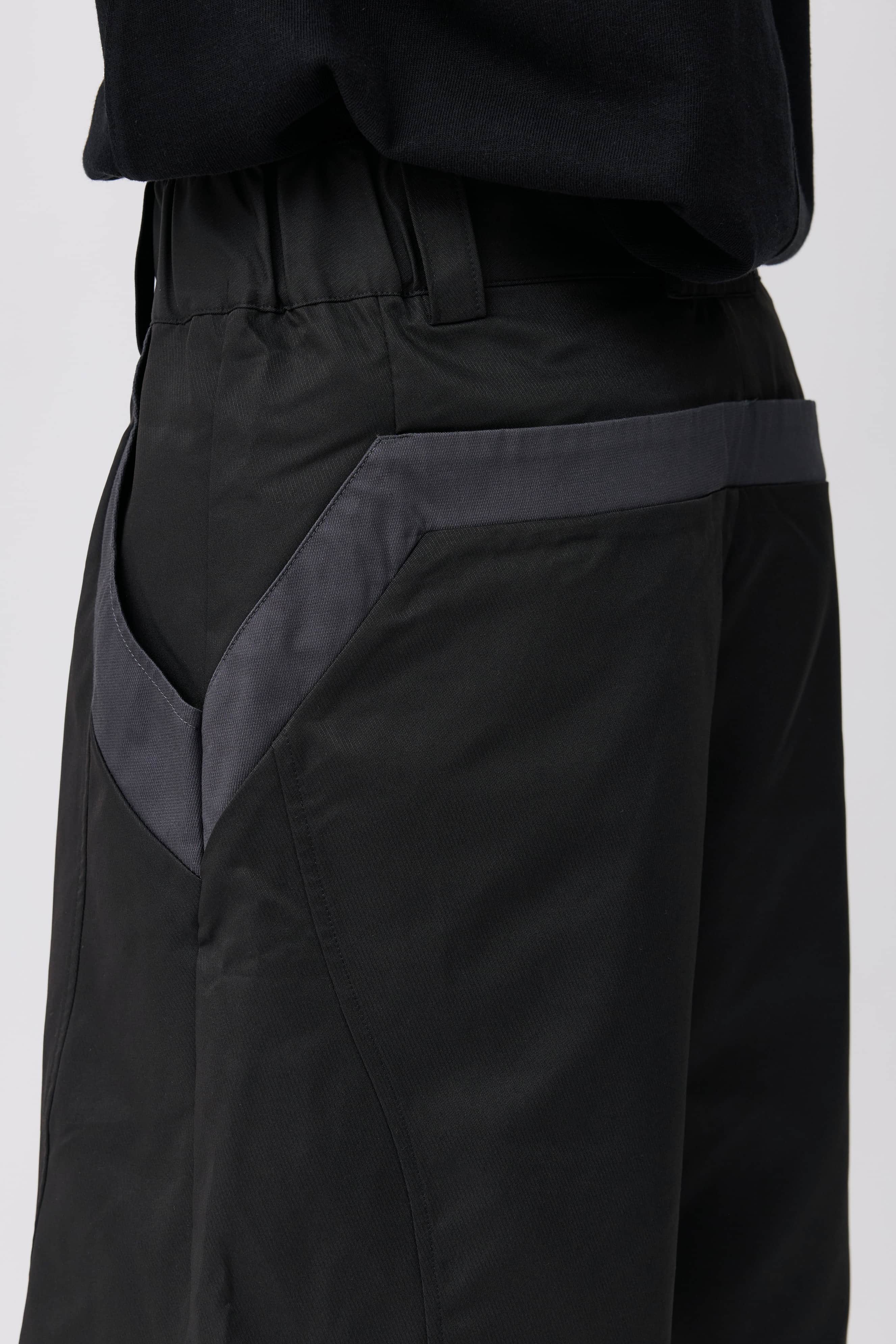 Streamlined Tailored Shorts - Black