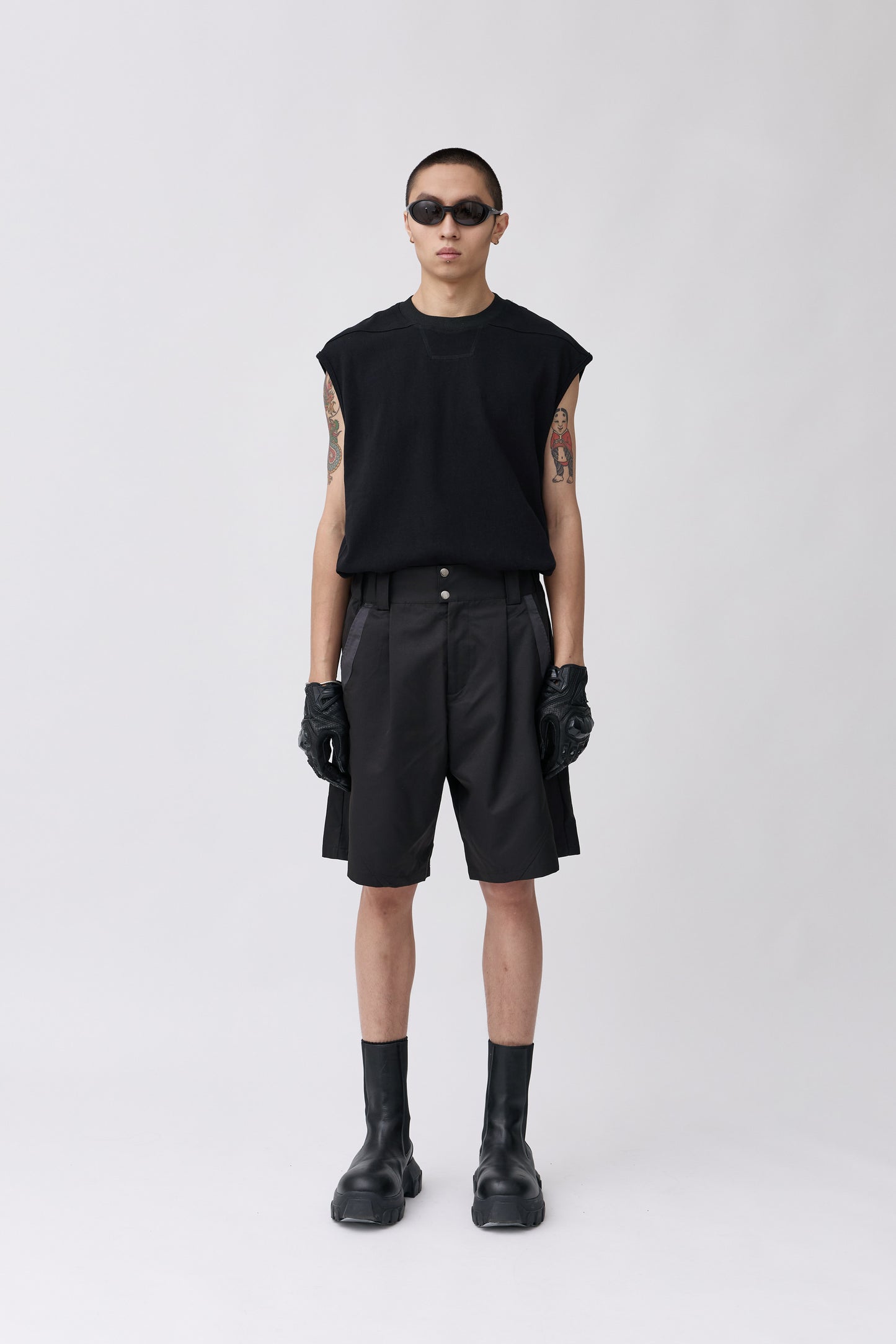 Streamlined Tailored Shorts - Black