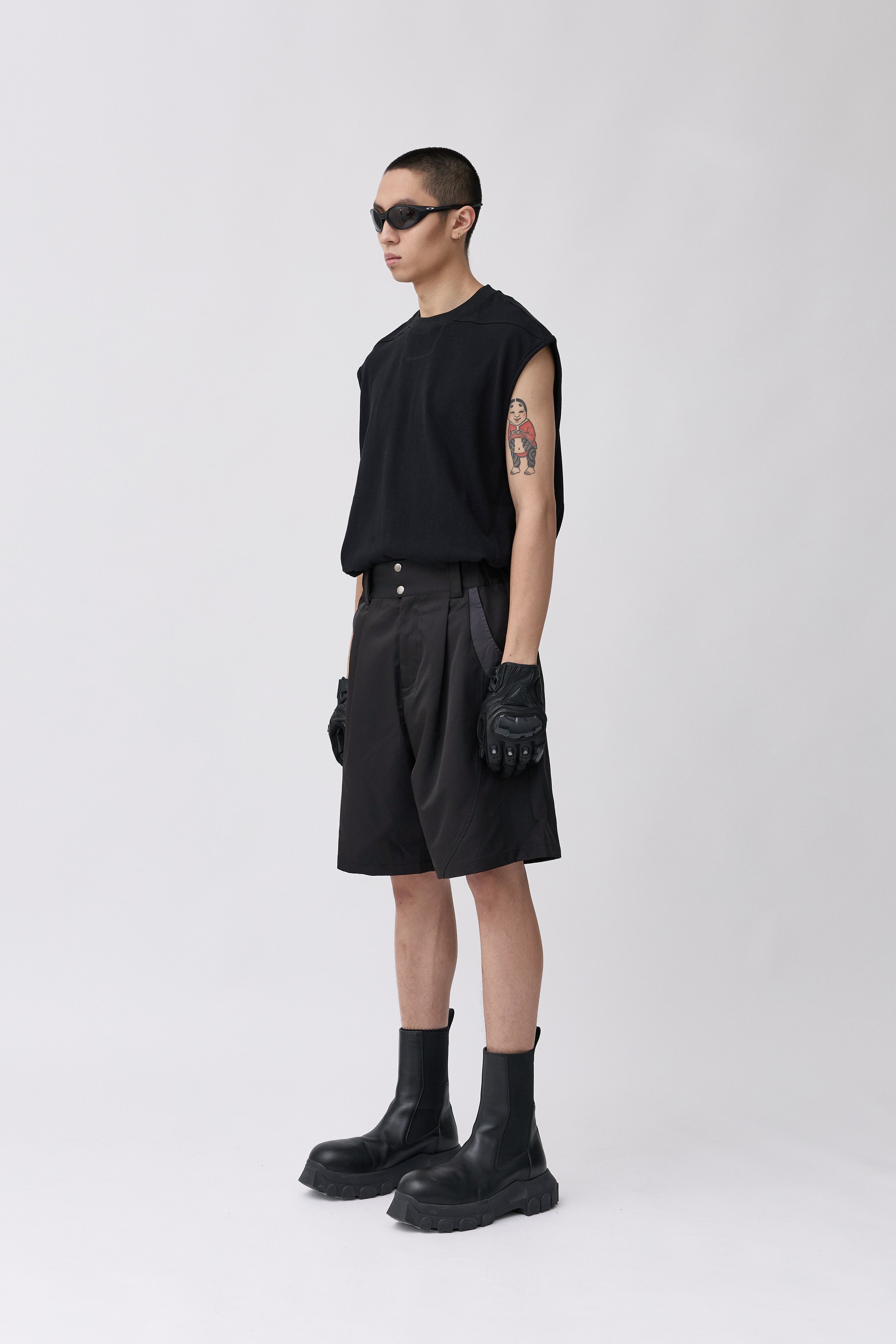 Streamlined Tailored Shorts - Black