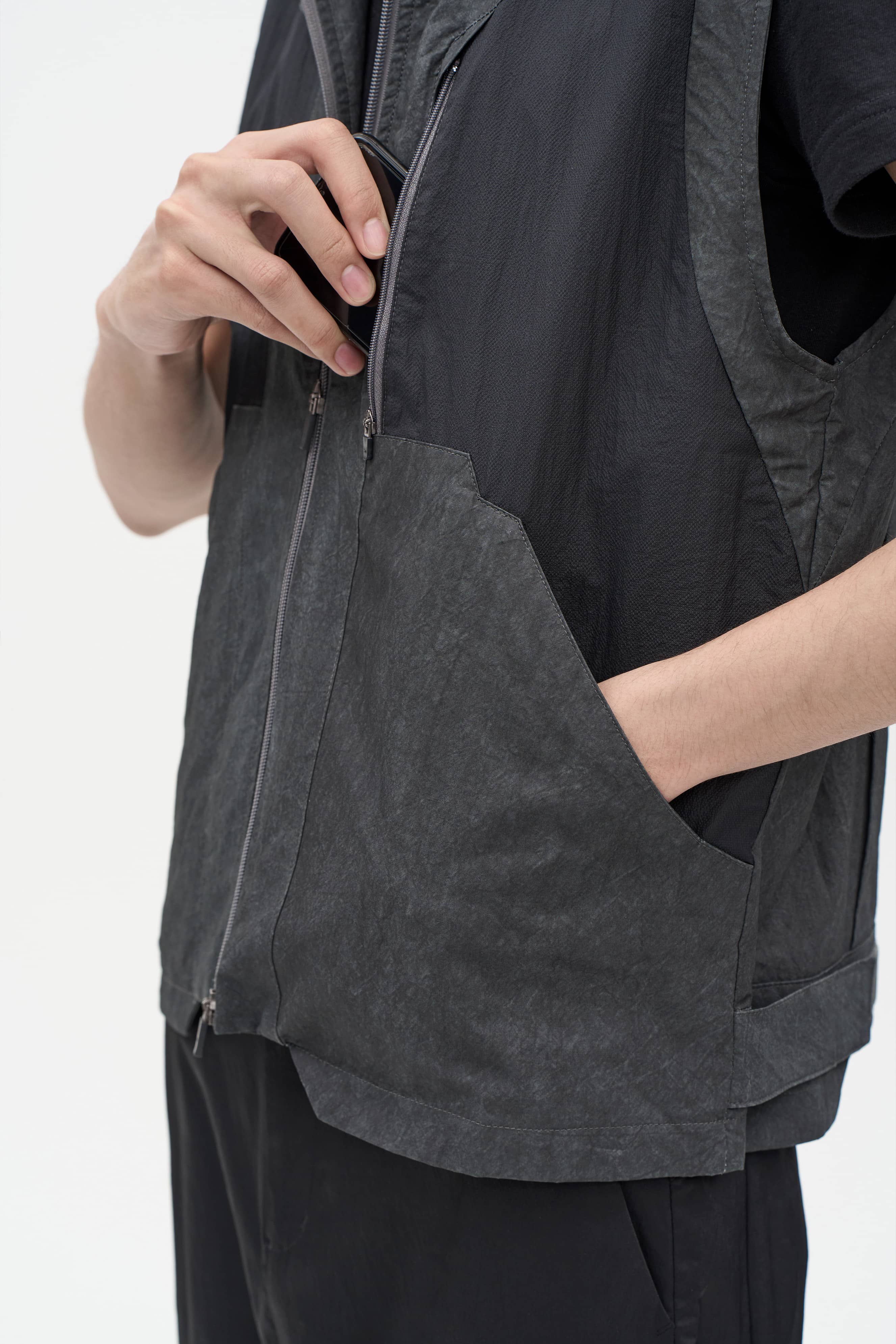 Explorer Vest - Gray