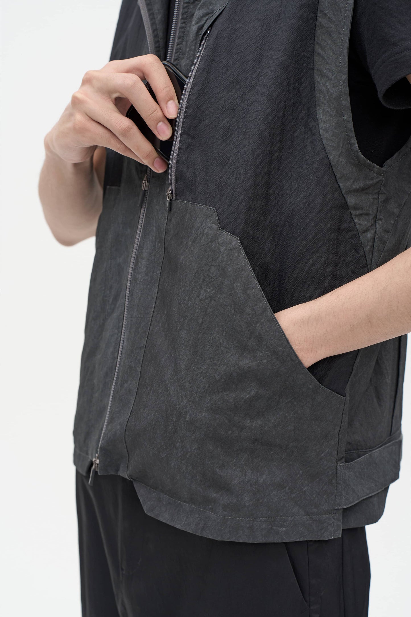 Explorer Vest - Gray