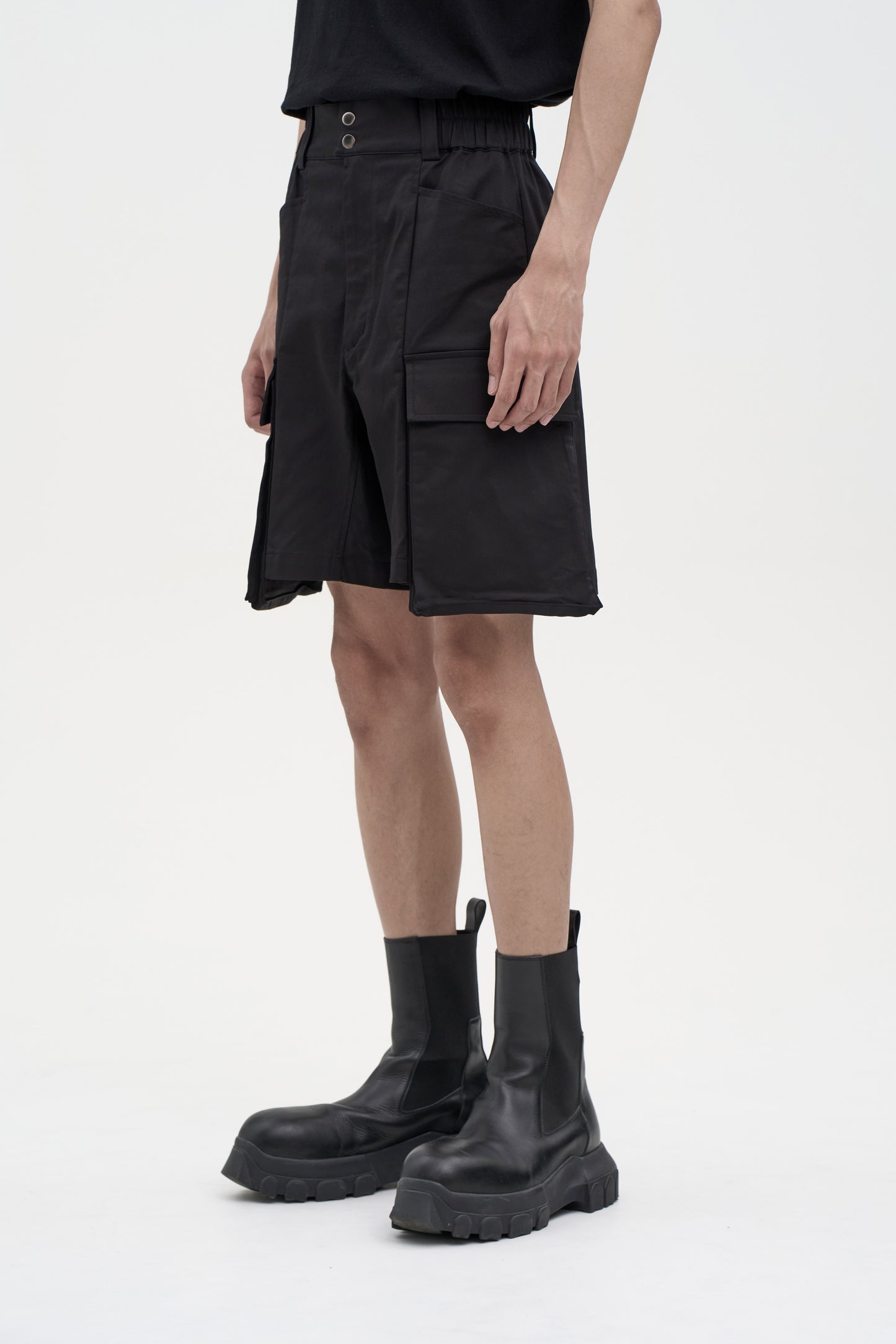Temple Run Cargo Shorts - Black