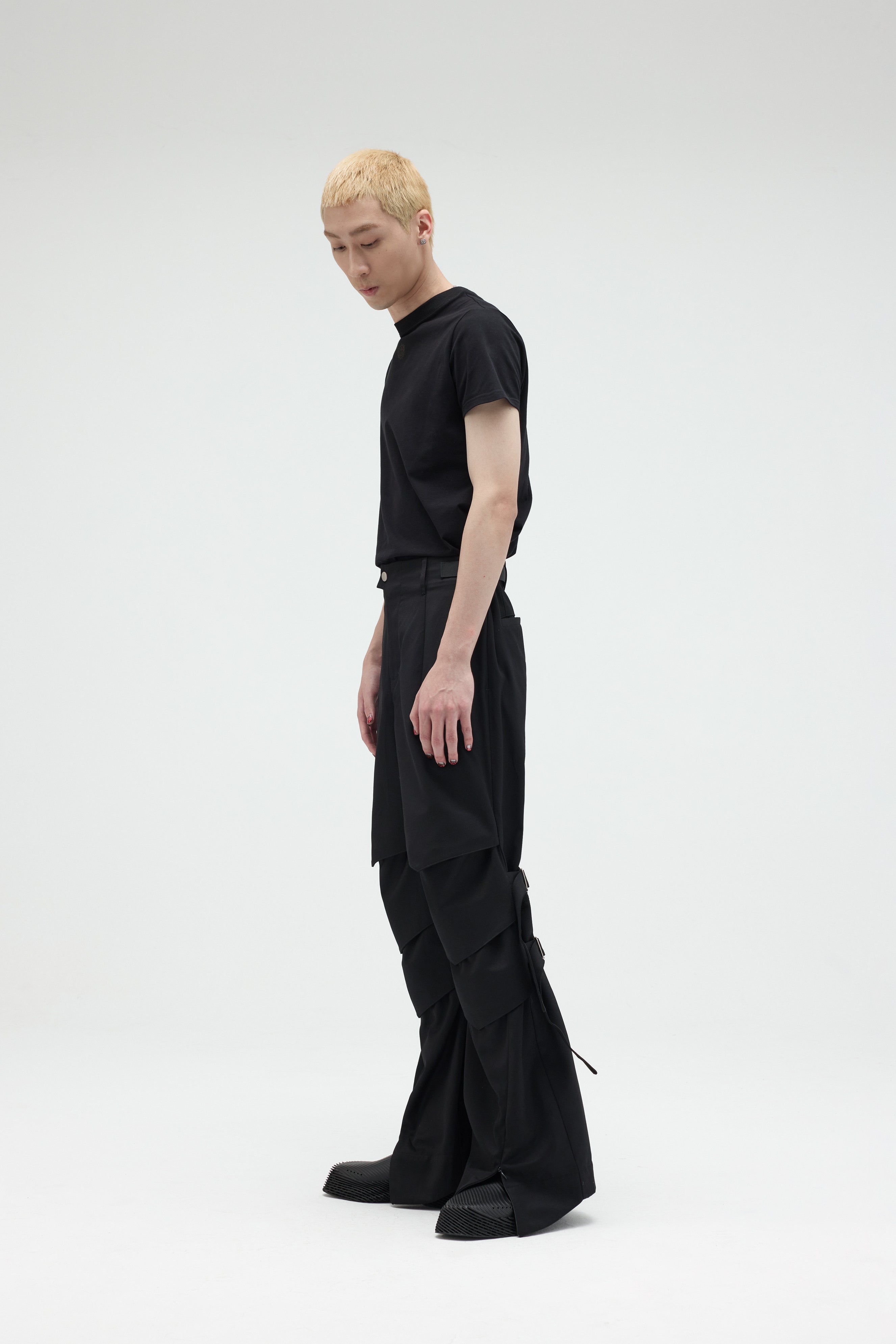 Armor Flared Pants - Black