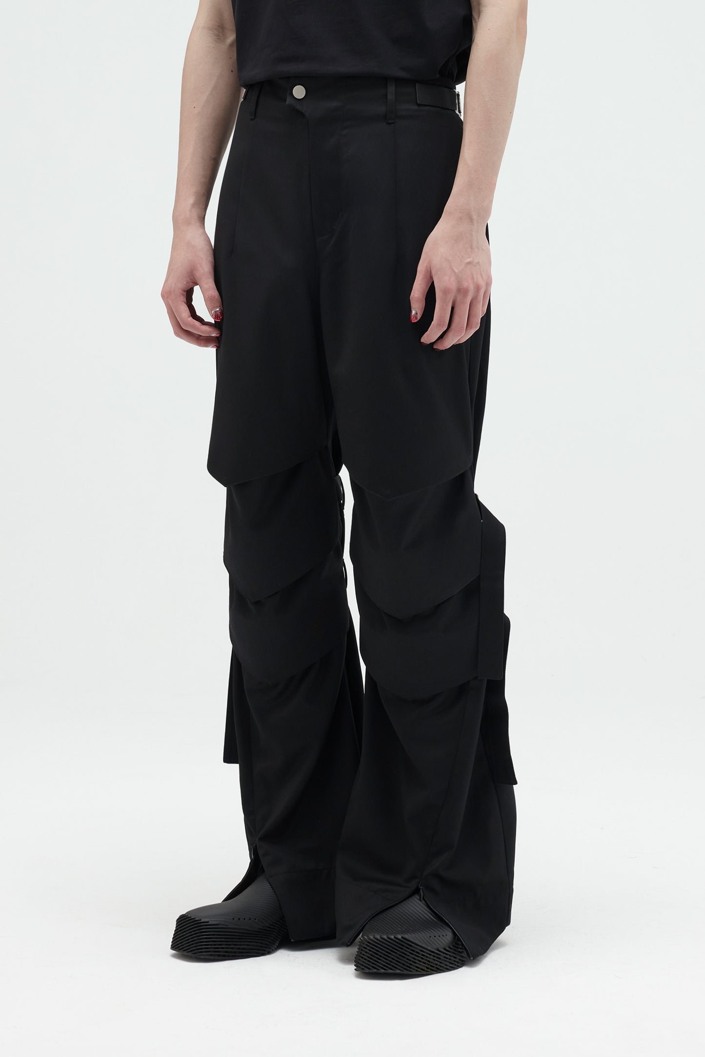 Armor Flared Pants - Black