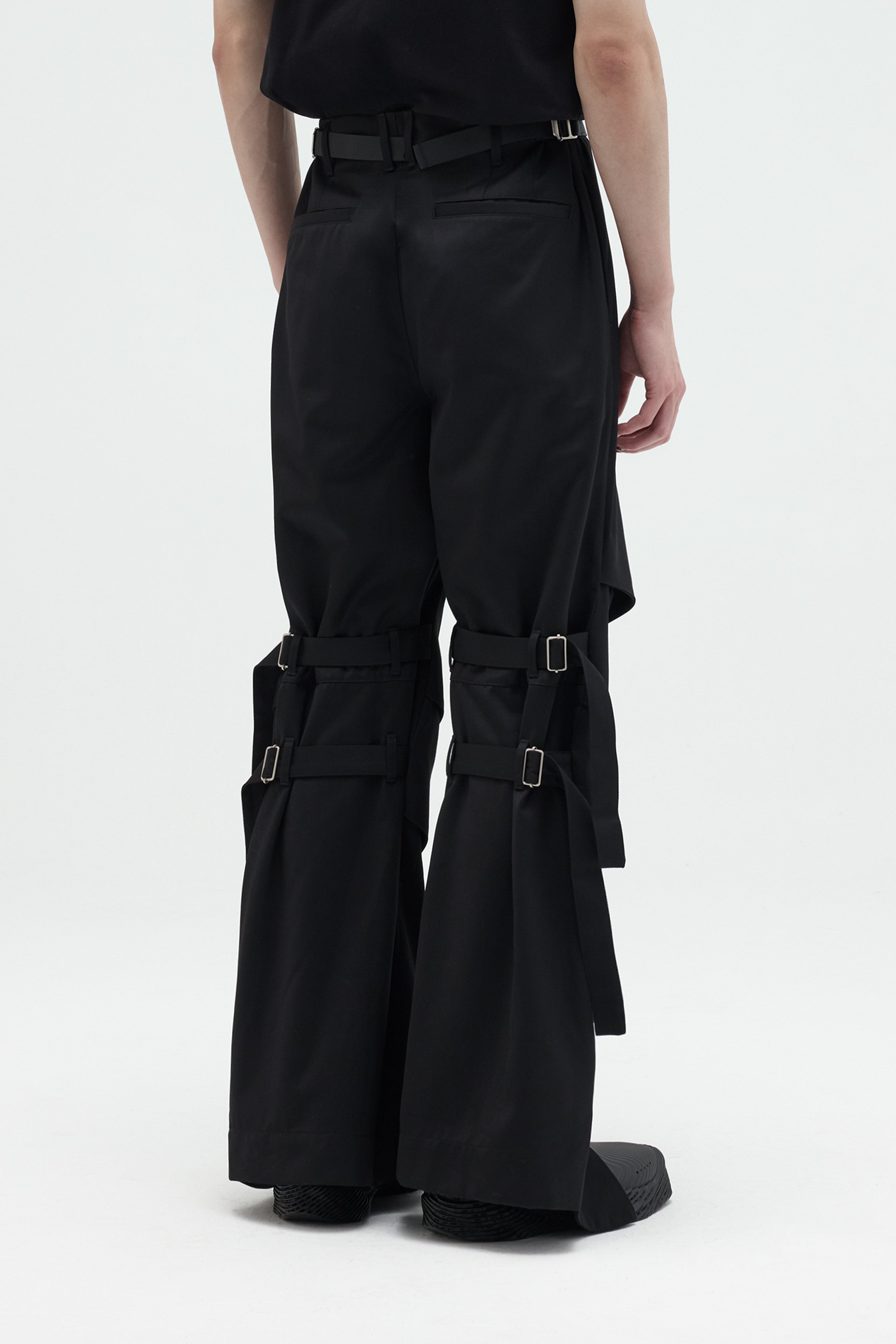 Armor Flared Pants - Black