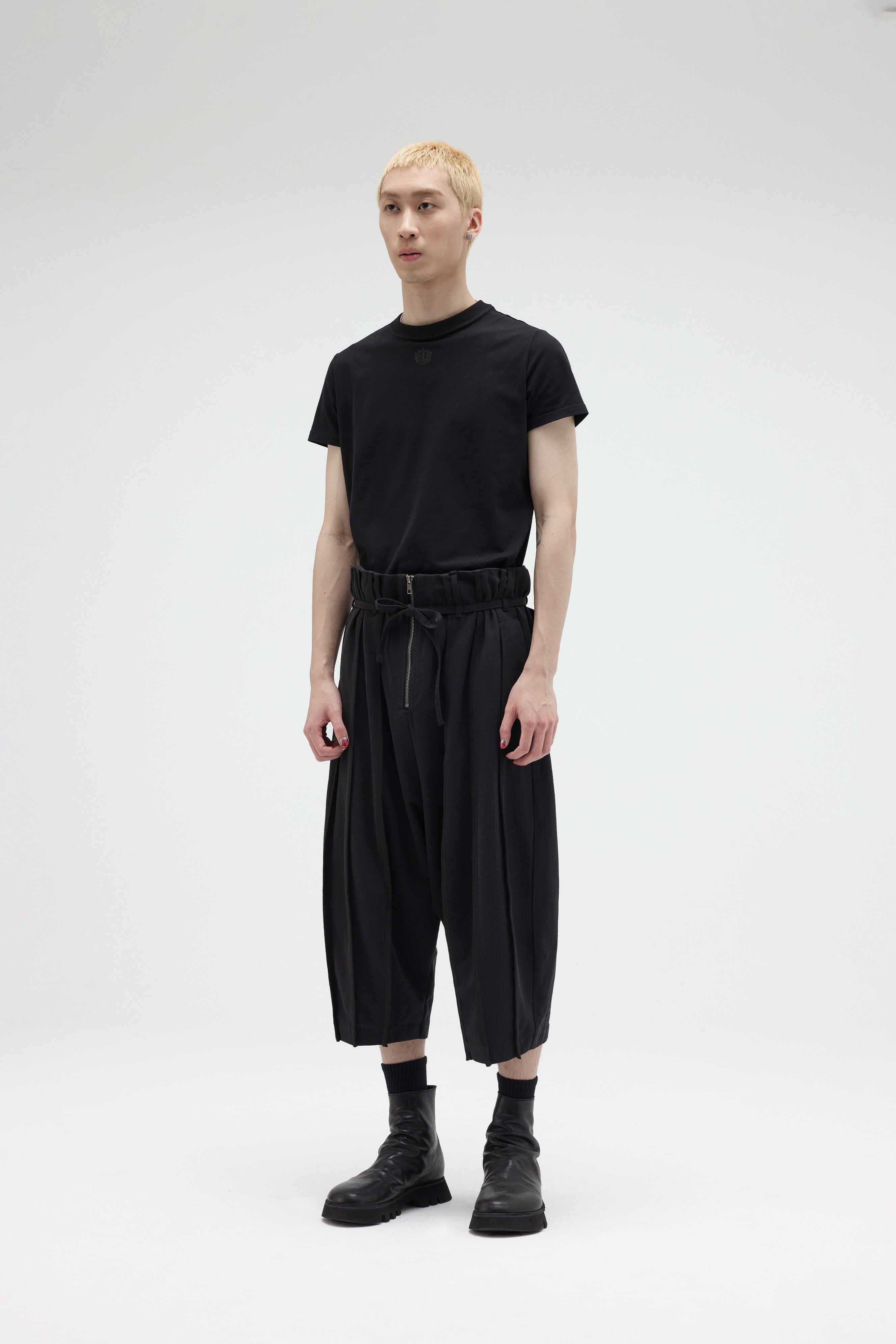 Pilgrim Cropped Shorts - Black