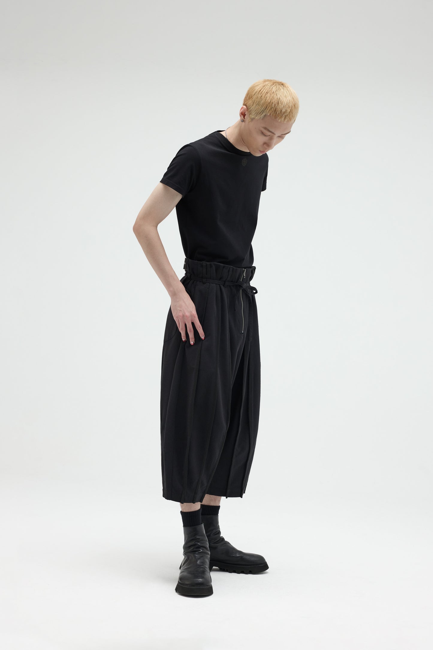 Pilgrim Cropped Shorts - Black